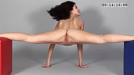 المسنات ، أيضا شاب.  ...