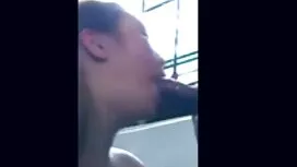 امرأة مع السراويل ال ...