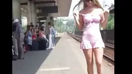 فاتنة القفز على رأس  ...
