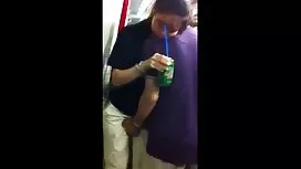 مع الحليب استمناء تو ...