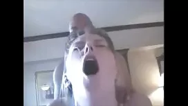 الكلب الأبيض ندف اثن ...