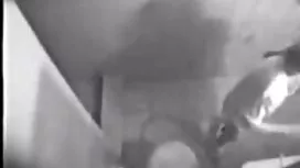 الرجل يربط الفتاة ال ...