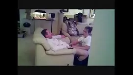 فتاة يجعل المال مرتف ...